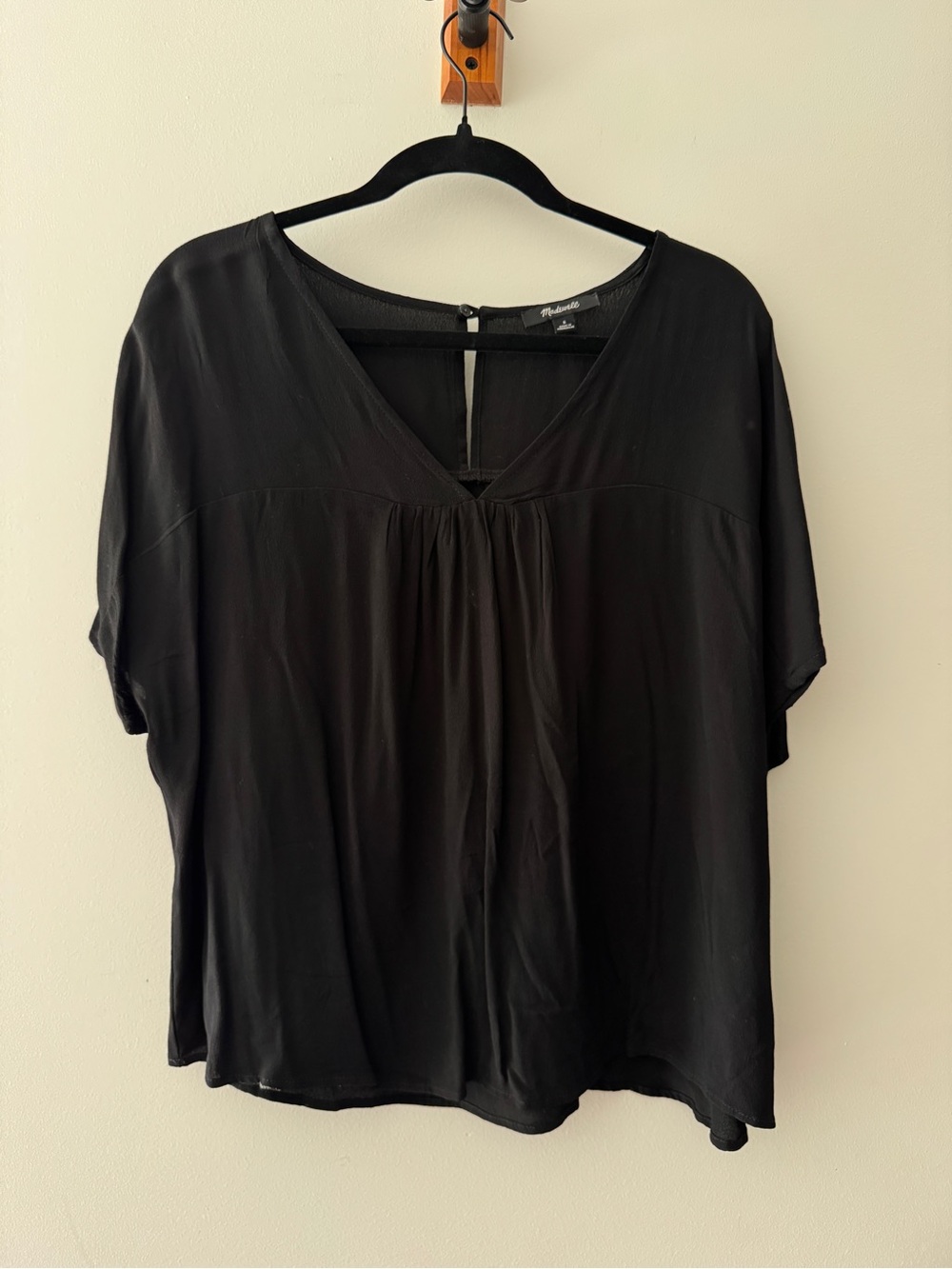 Madewell Rhyme Top in True Black - Short Sleeve V-Neck Blouse small